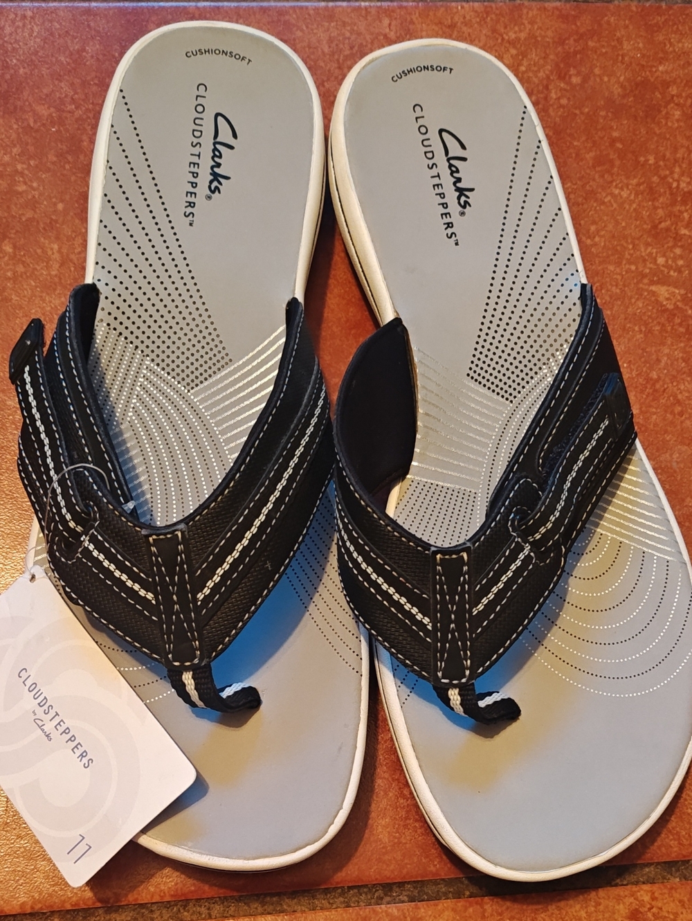 Clarks Black and Gray Cloudsteppers Thong Sandals